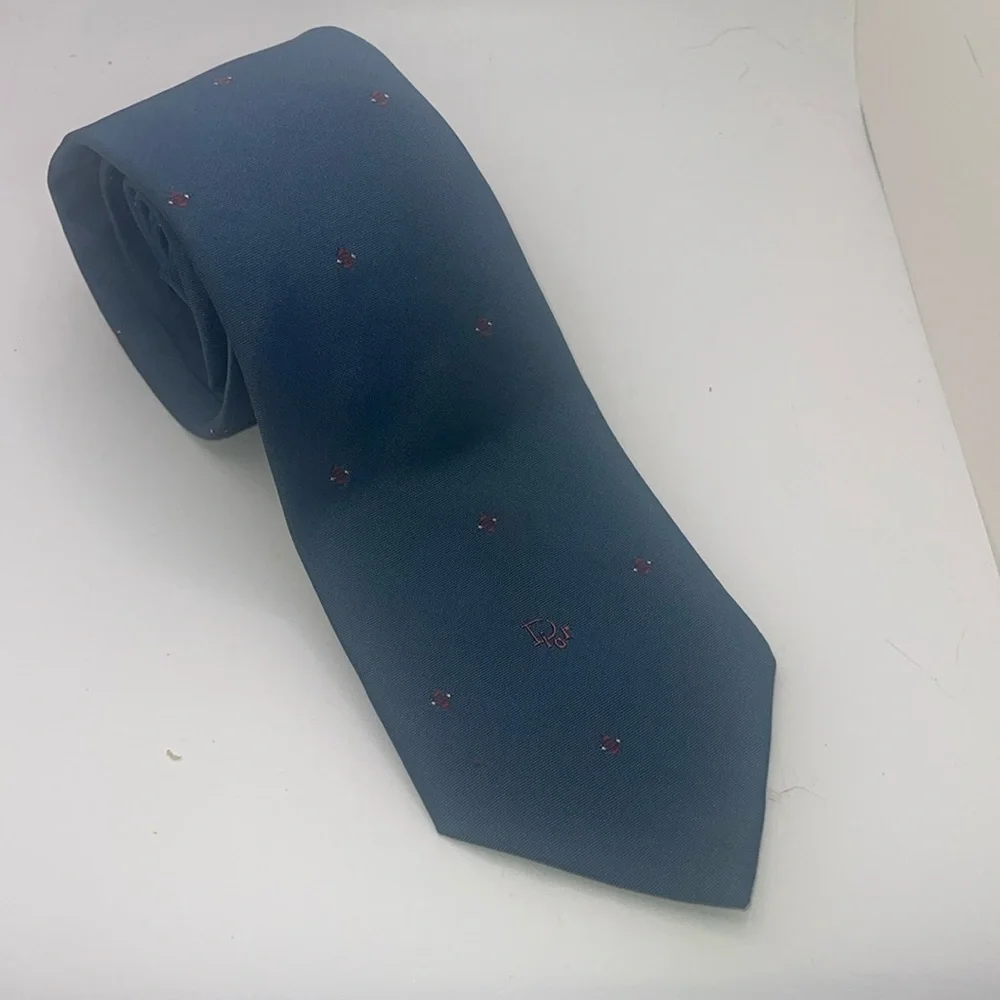 Christian Dior men’s tie. Polyester/silk blend.